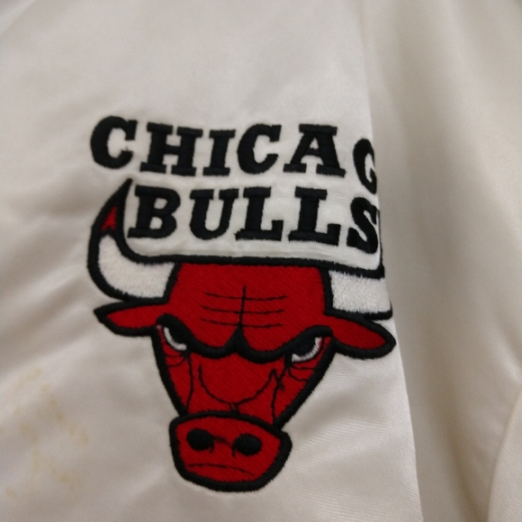 Vintage Chicago Bulls Quarter Zip Pullover - Picture 2 of 5